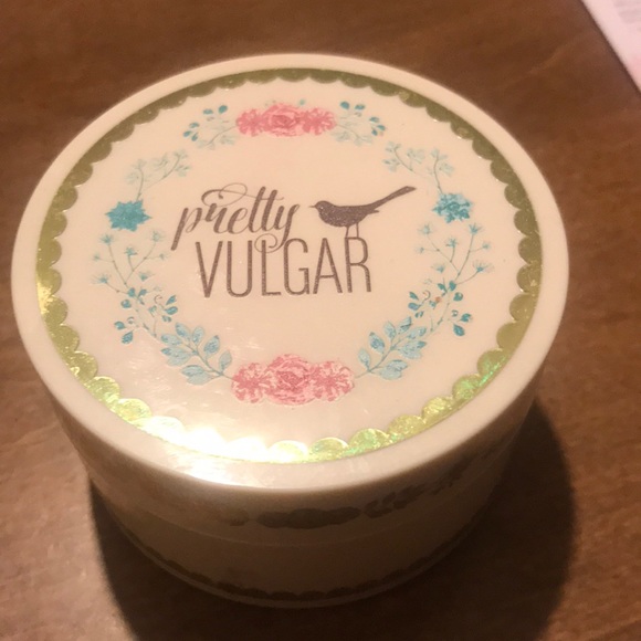 Translucent Setting Powder - Picture 1 of 3